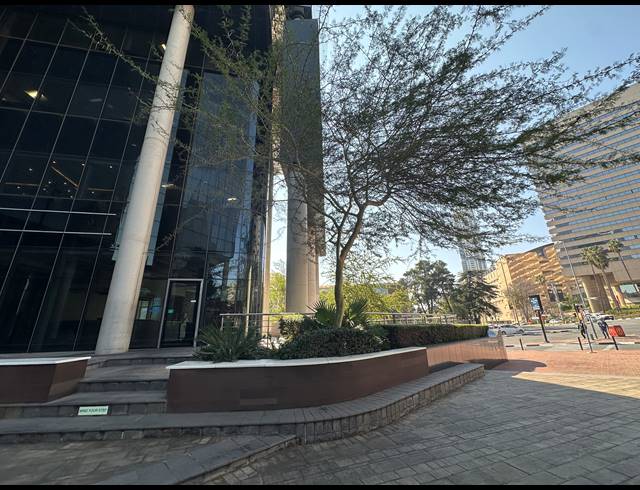182M² OFFICE TO LET IN SANDTON CENTRAL
